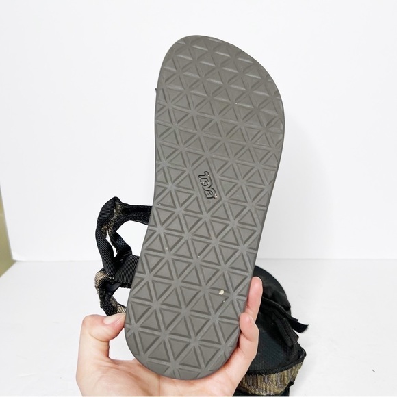 Teva Universal Black Strappy Sandals Size 12 Men’s - Picture 3 of 5